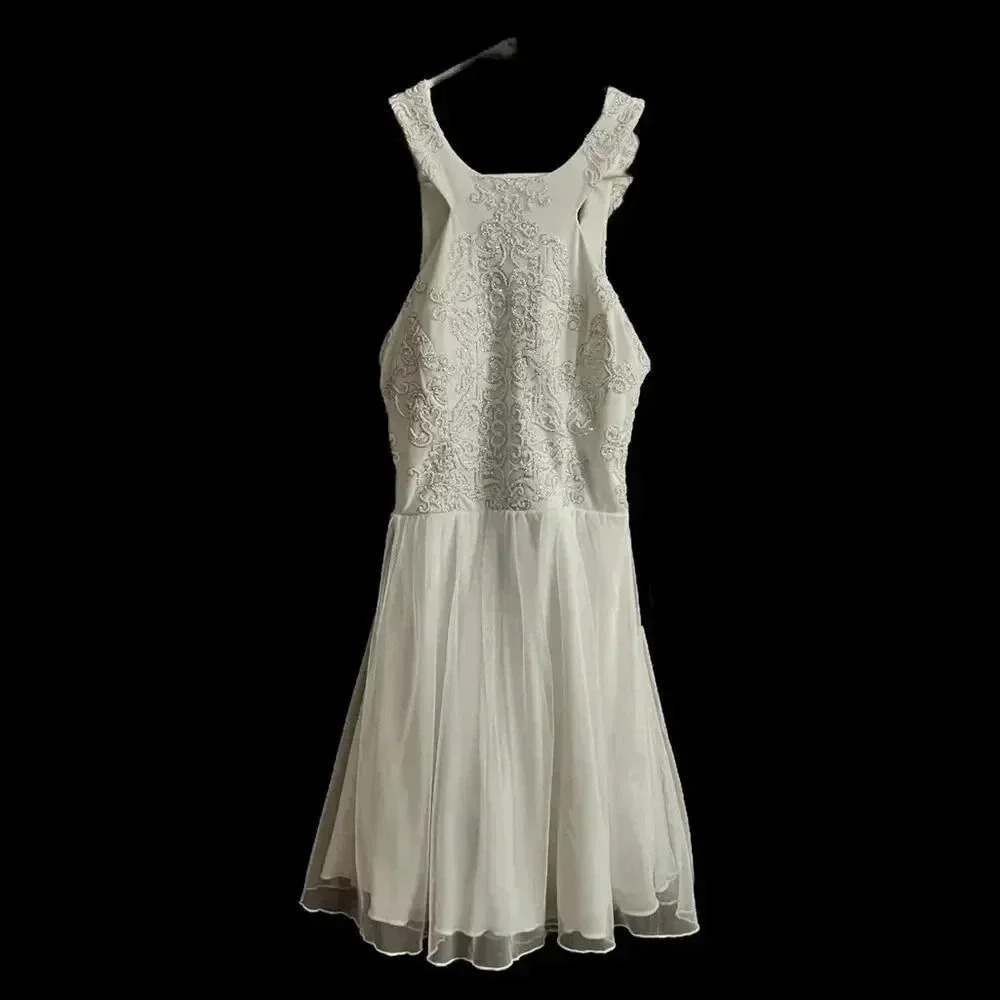 Xtraordinary prom,bridal dress size 3 NWT It’s a very pretty pure white … - Picture 4 of 6
